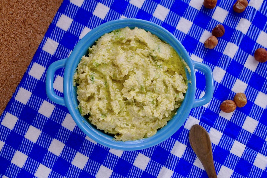 Winterse spruitjes pesto met hazelnoten, koolhydraatarm recept - koolhydraatarm genieten begint bij Con-serveert.nl