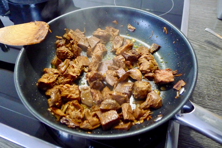 Jackfruit goulash, koolhydraatarm recept ~ minder koolhydraten, maximale smaak ~ www.con-serveert.nl