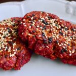 Koolhydraatarme bietenburgers, glutenvrij en vegan recept ~ minder koolhydraten, maximale smaak ~ www.con-serveert.nl
