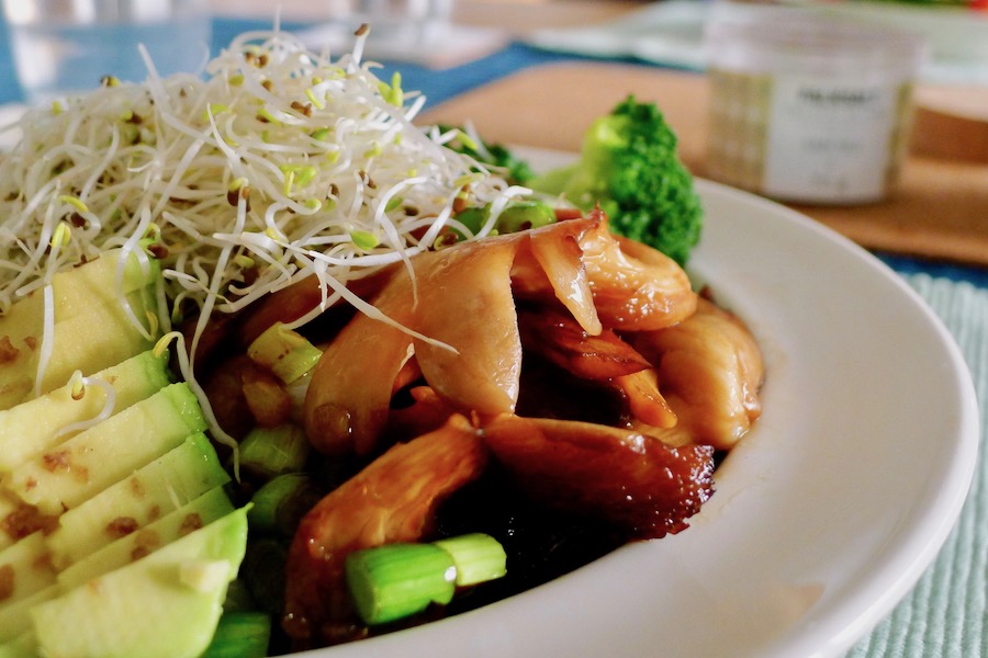 Aziatische groene salade met oesterzwam, koolhydraatarm recept - koolhydraatarm genieten begint bij con-serveert.nl