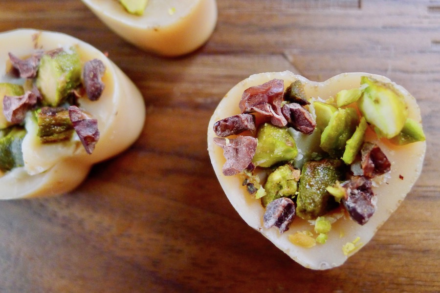 Pistache fat bombs met cacaonibs, keto recept - koolhydraatarm genieten begint bij con-serveert.nl