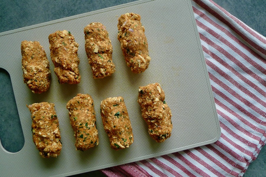 Tofu cevapcici, vegan Balkan worstjes, koolhydraatarm recept - lekker genieten begint bij Con-serveert.nl