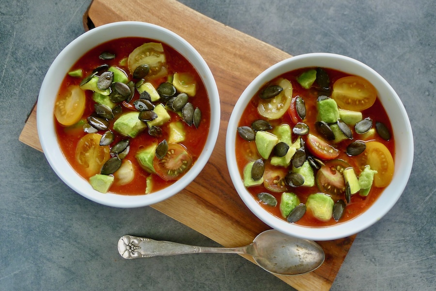 Tomaten paprika gazpacho, koolhydraatarm recept - koolhydraatarm genieten begint bij www.con-serveert.nl